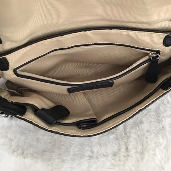 Talbots Quilted Leather Classic Clutch Shoulder Bag Silver Chain Hardware - Picture 11 of 14